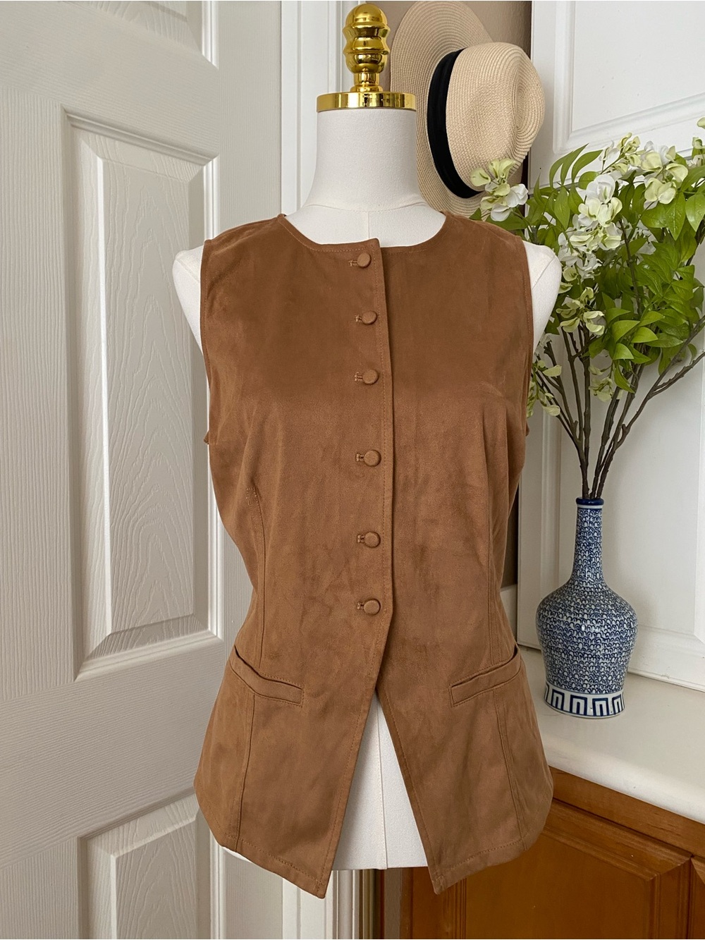 Universal Thread Tan Suede-Look Button Front Vest